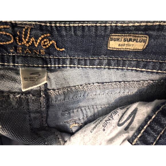 Silver Suki Surplus Jeans Women’s Sz 28/32 - Boot Cut, Medium Wash, Faded & Worn - Picture 5 of 11